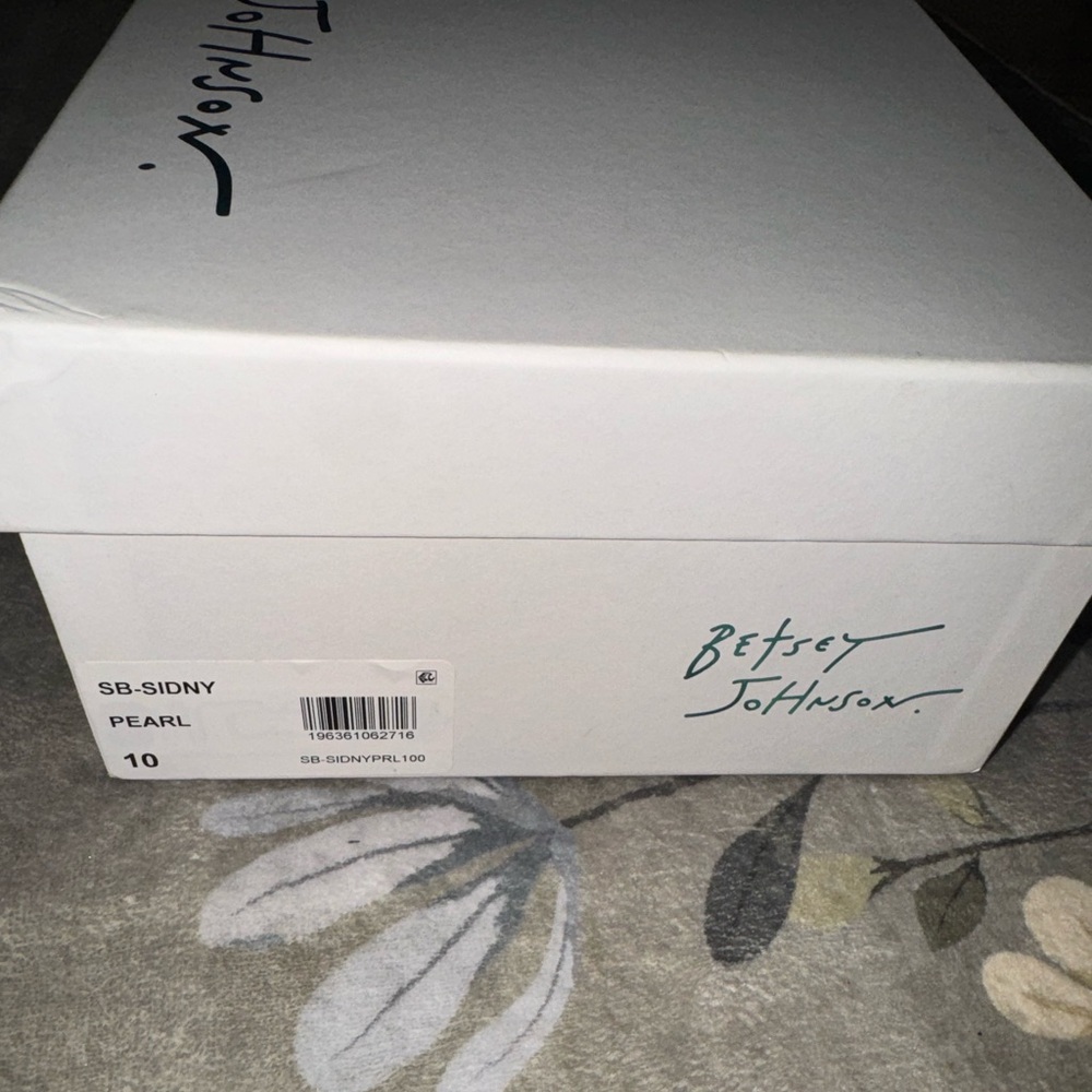 Betsey Johnson Sidny ivory white sneakers 10 wedding sparkly - Picture 4 of 9